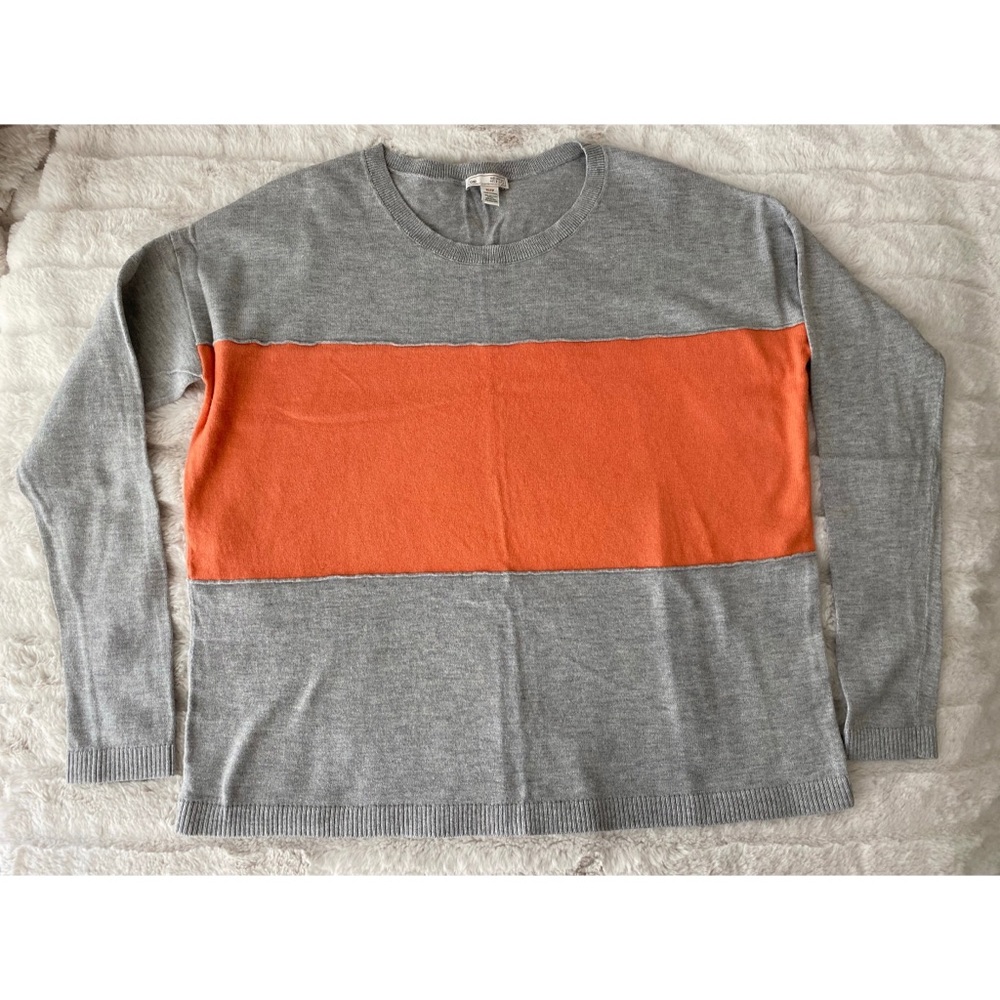 Gap lightweight knit sweater. Size XS